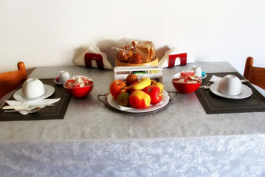 Caricia Bed & Breakfast Alghero 0*,